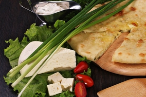 осетинский пирог с сыром и зеленью